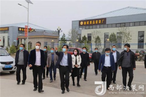 һ��һ·����(w��)�C(j��)����ϯ�F(tu��n)��־��һ�Ё����\(ch��ng)���F(tu��n)����